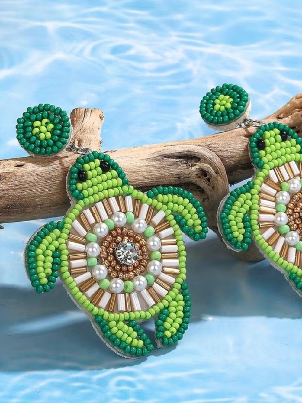 🆕️  Artisan Hand Made Green Beaded Large Earrings NWT